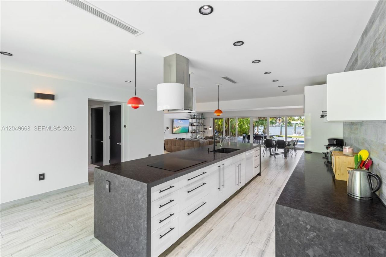 741 86th St , Miami Beach, FL 33141 Photo