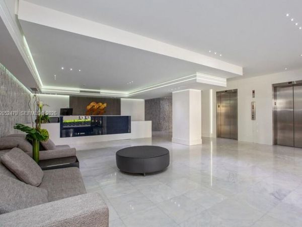 6423 Collins Ave , Unit 809, Miami Beach, FL 33141