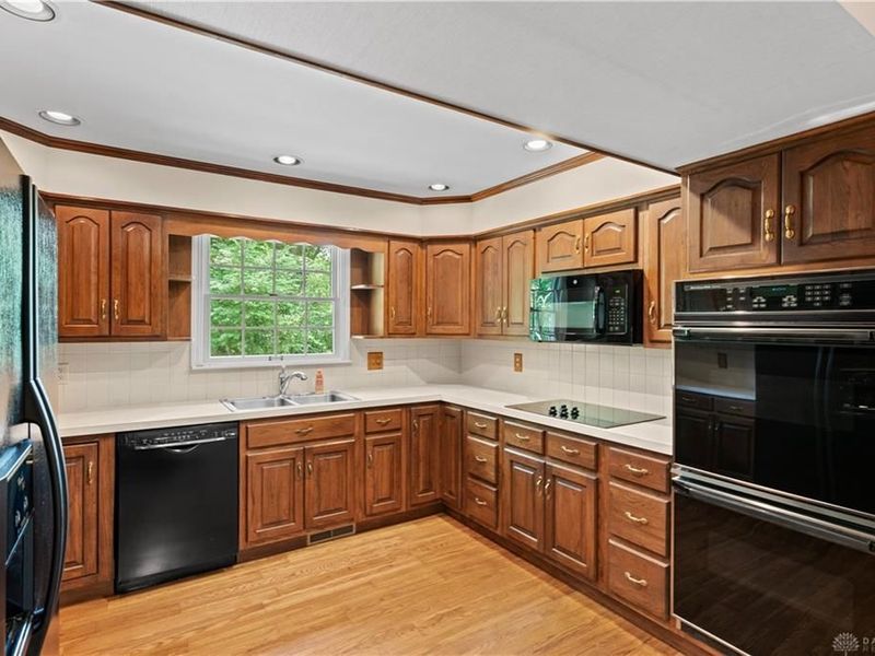 156 Manor Lane, Washington Township, OH 45429 Photo 21