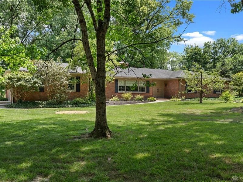 156 Manor Lane, Washington Township, OH 45429 Photo 3