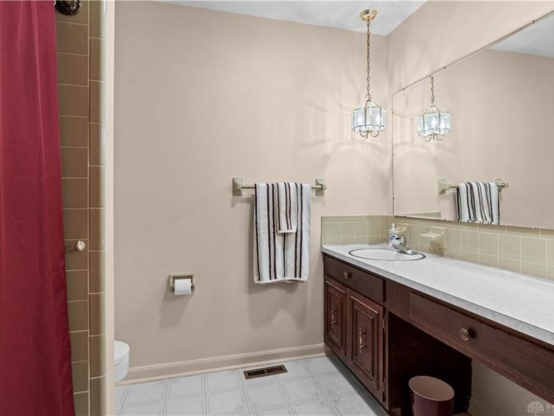156 Manor Lane, Washington Township, OH 45429 Photo 32