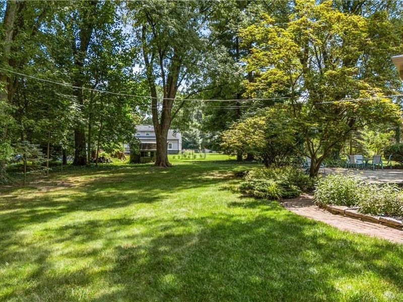 156 Manor Lane, Washington Township, OH 45429 Photo 5