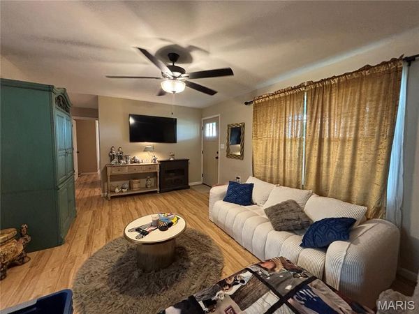 709 W Sand Road , Advance, MO 63730