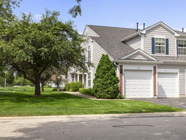 4 Truman Court , Streamwood, IL 60107