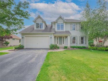 8 Sunset Creek Drive, Buffalo, NY 14224