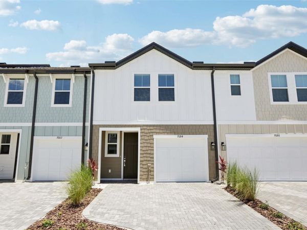 7558 DEER VALLEY CIRCLE , TAMPA, FL 33635