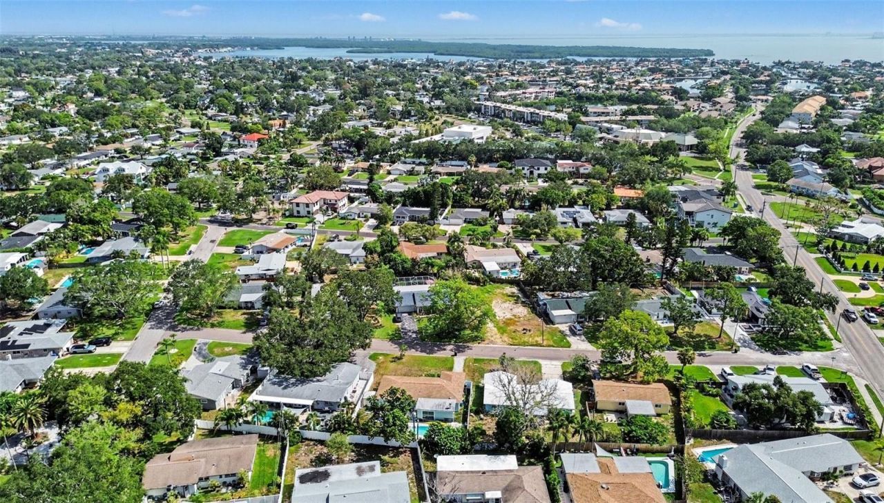 1737 Colorado Avenue Ne, Saint Petersburg, FL 33703 Photo
