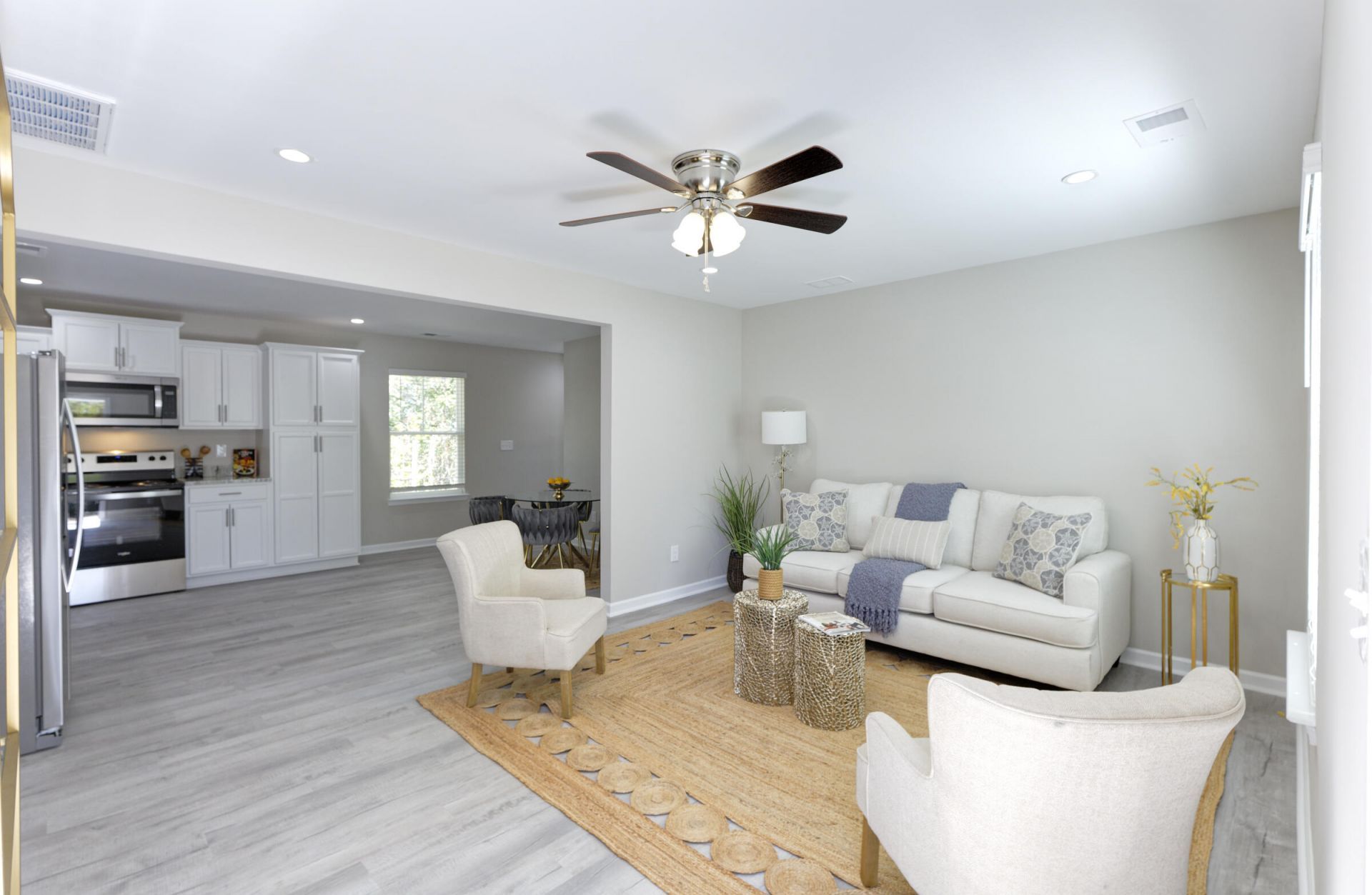 122 Thompson Street Photo 11