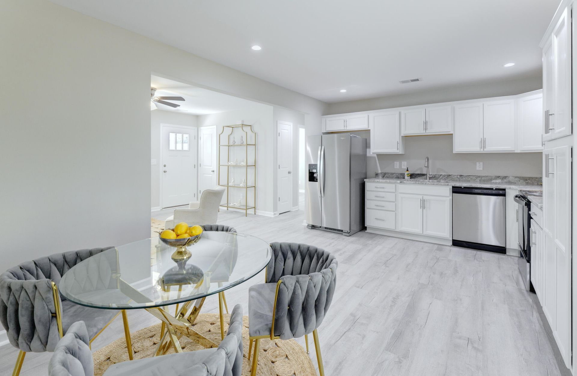 122 Thompson Street Photo 22