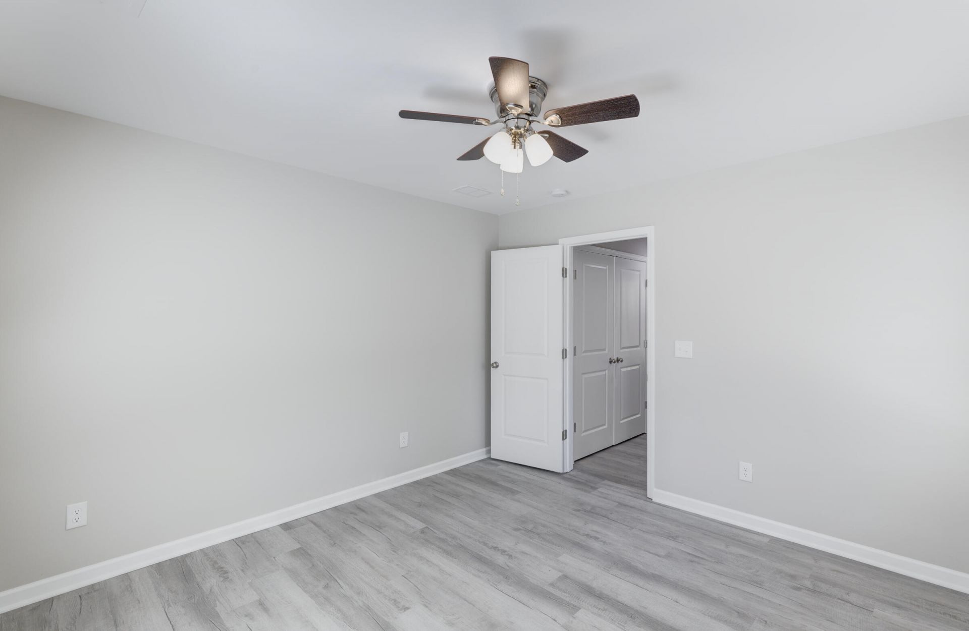 122 Thompson Street Photo 29