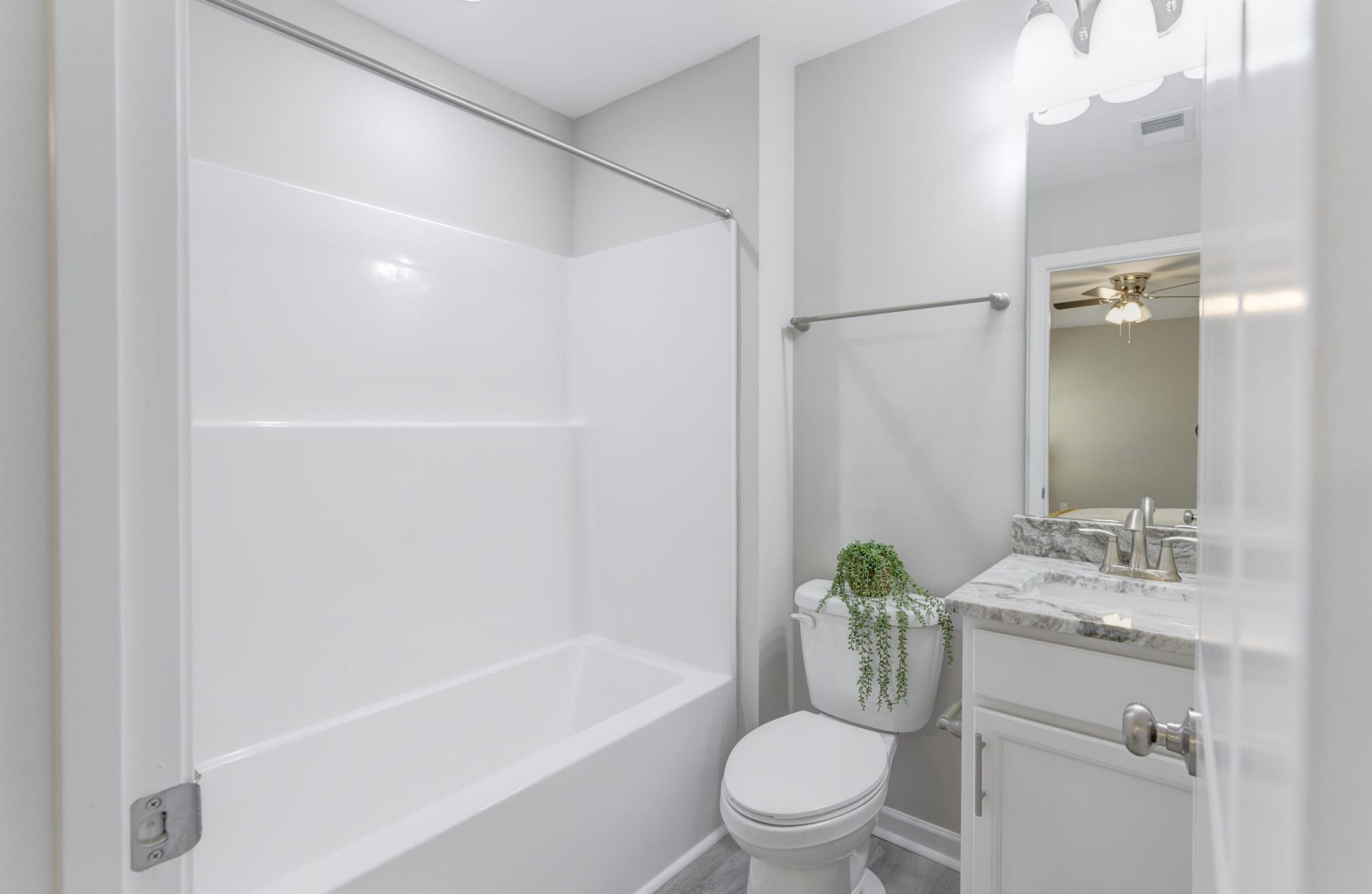122 Thompson Street Photo 38