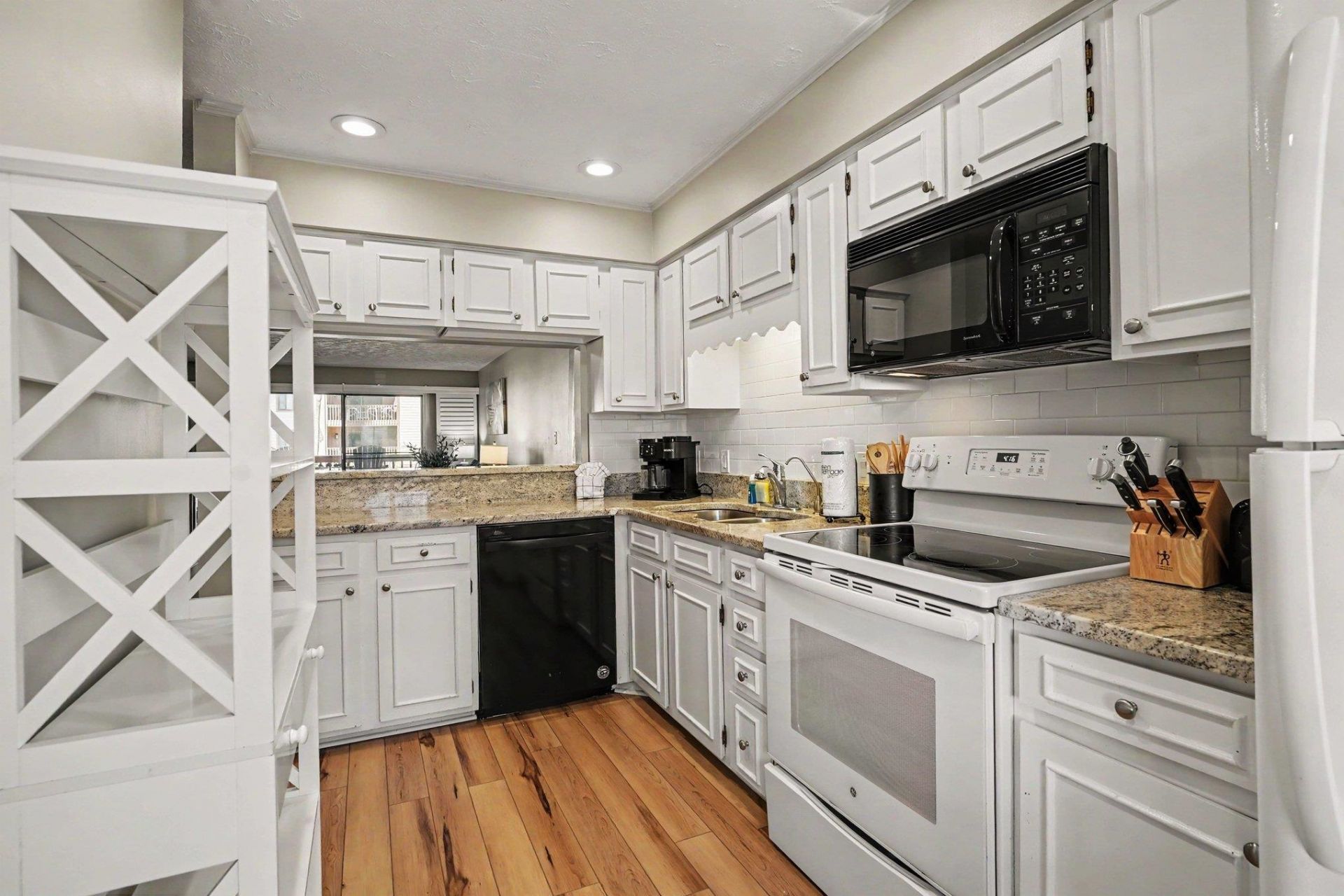 5507 N Ocean Blvd.  Photo 11