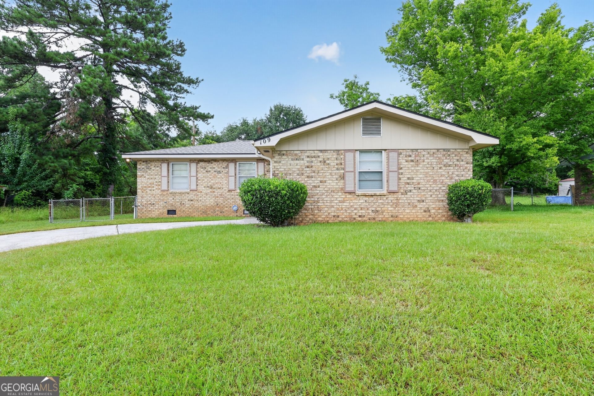 109 Oxford Lane, Warner Robins, GA 31088 Main Photo