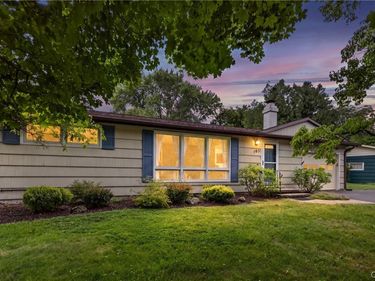 105 Cashin Drive, Fayetteville, NY 13066