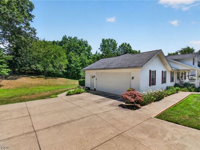200 24th Street SE, Massillon, OH 44646 Photo 2