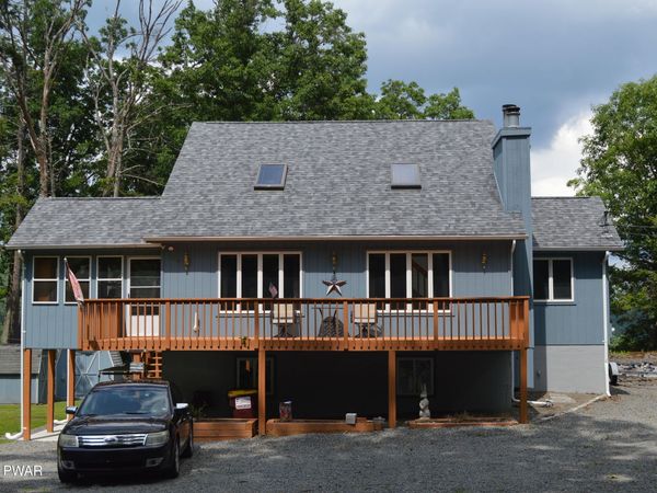 136 Hillside Drive , Greentown, PA 18426
