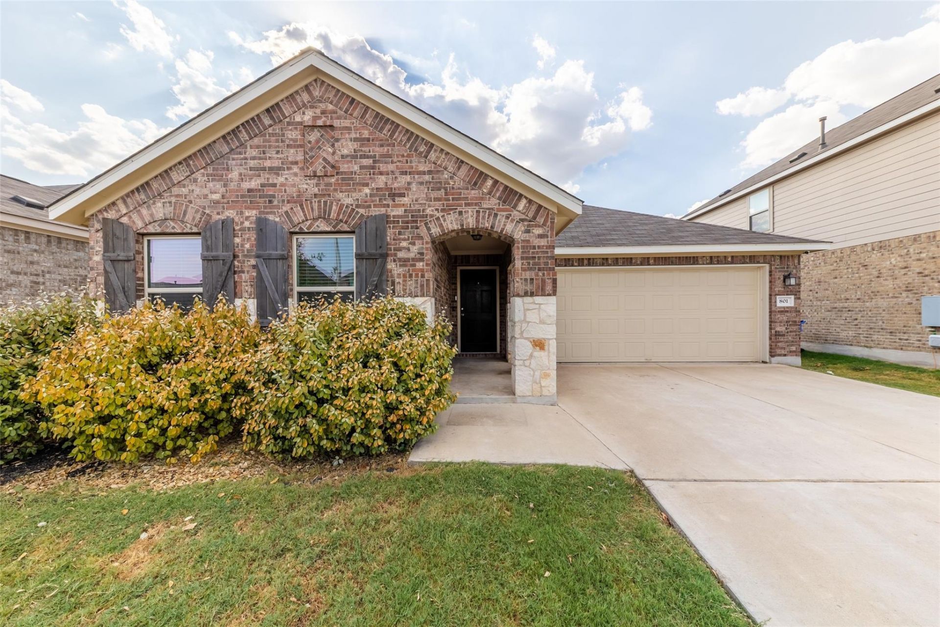 801 S San Marcos St, Manor, TX 78653 Main Photo