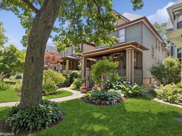 227 S Euclid Avenue , Oak Park, IL 60302