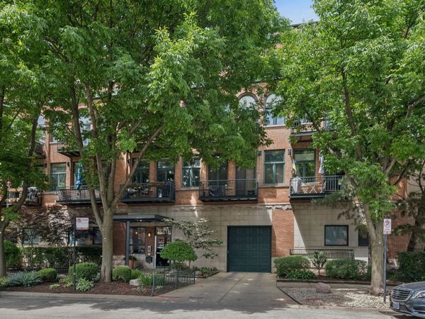 920 W Sheridan Road , Unit 308, Chicago, IL 60613