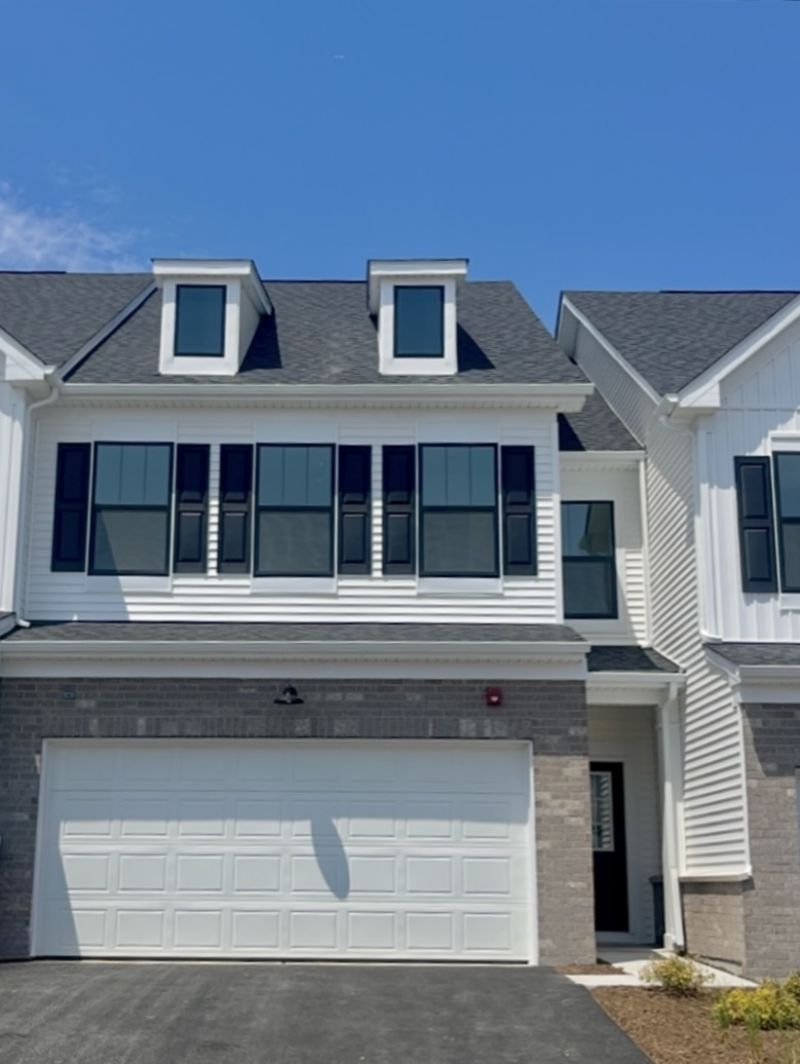 2046 Palmer Court , Hoffman Estates, IL 60169