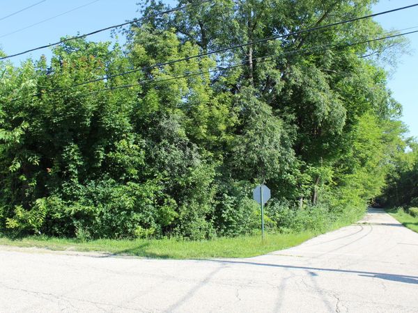 31918 Hillside Drive , Lakemoor, IL 60051