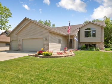 2103 Kennedy Drive, Faribault, MN 55021