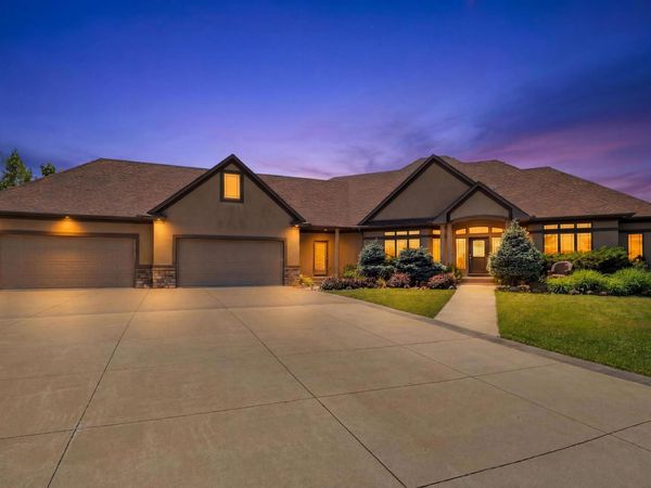 22720 Sweeney Lane, Lakeville, MN 55044