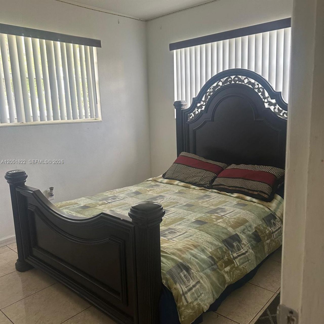 930 NW 180th Ter, Miami Gardens, FL 33169 Photo
