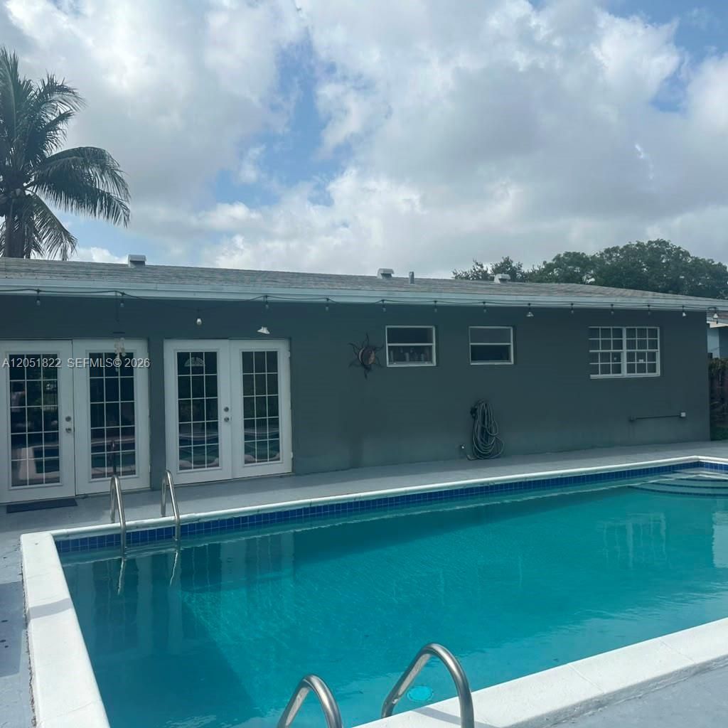 930 NW 180th Ter, Miami Gardens, FL 33169 Photo