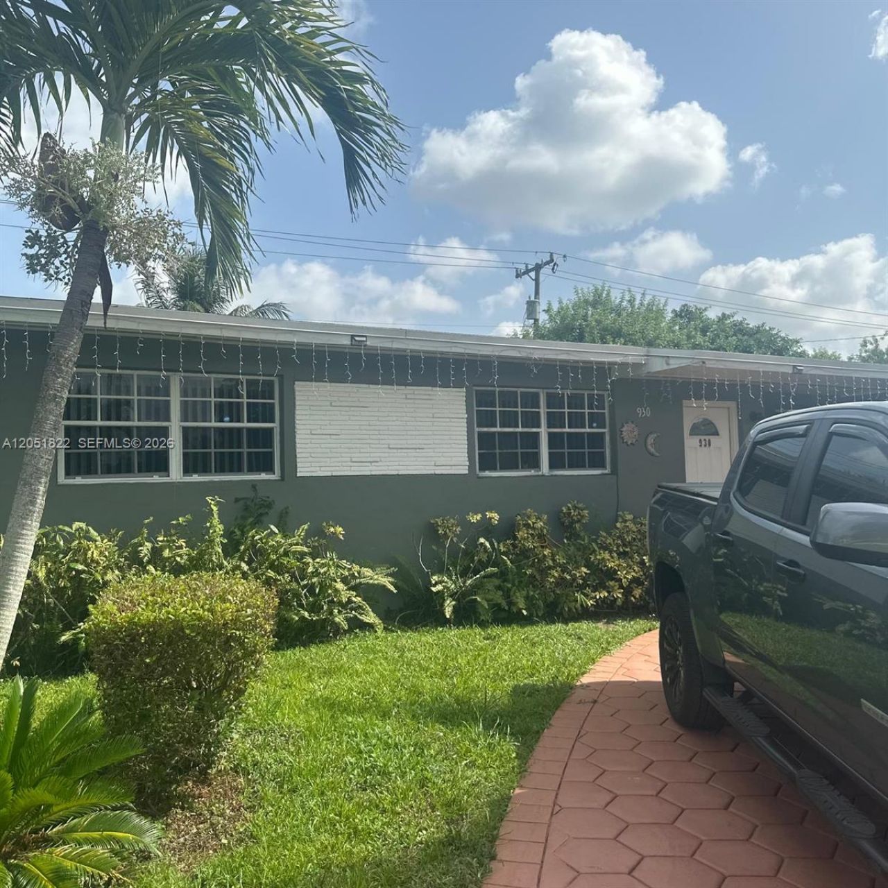 930 NW 180th Ter, Miami Gardens, FL 33169 Photo