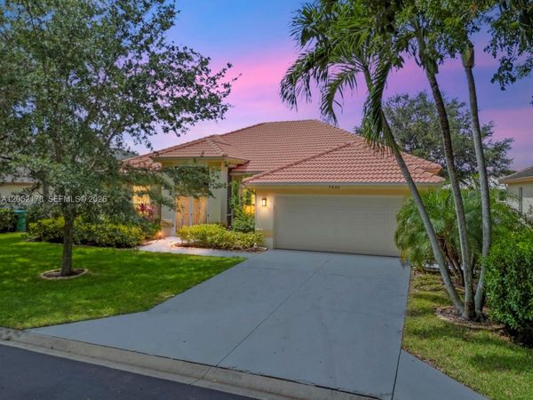 7538 Citrus Hill Ln , Naples, FL 34109
