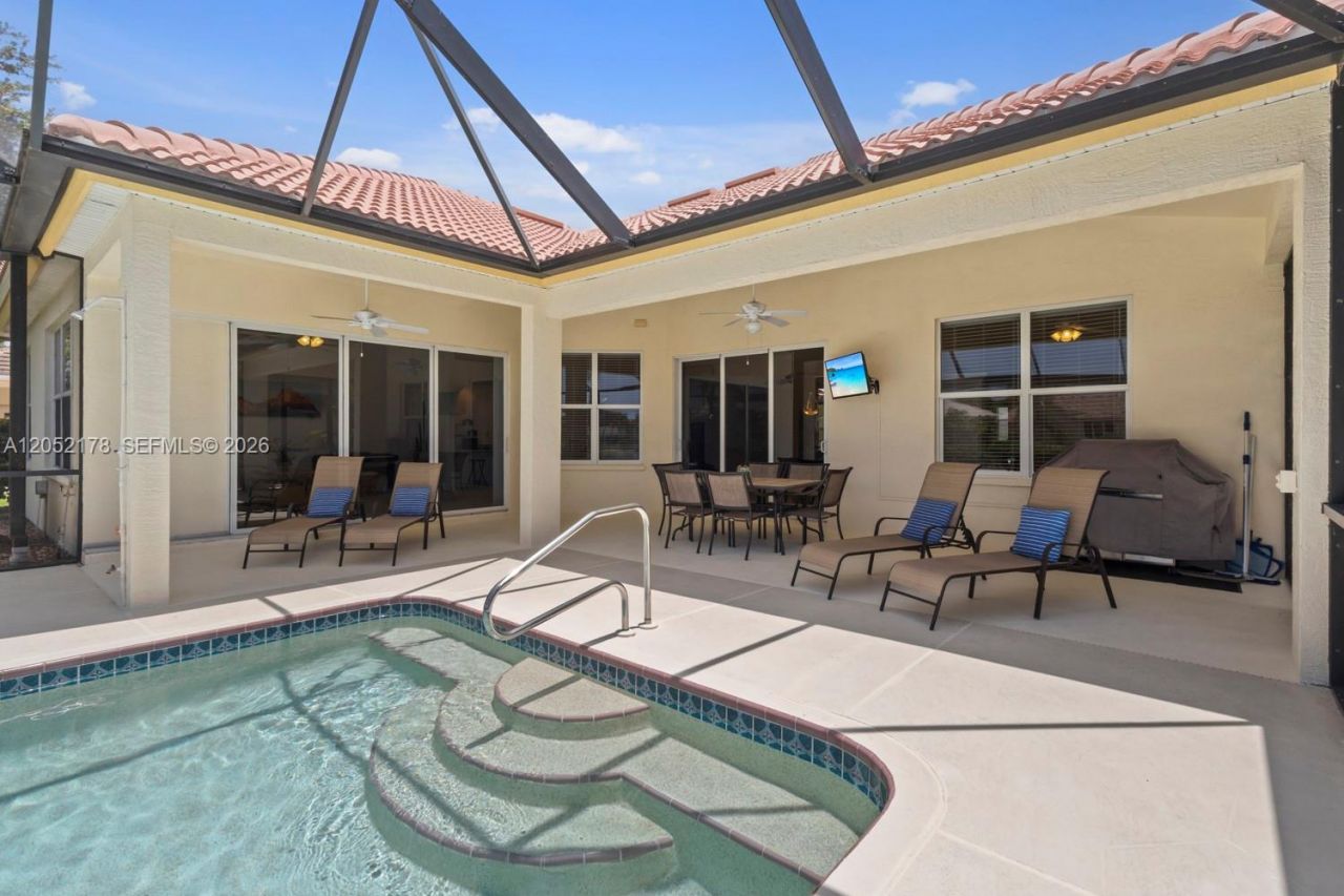 7538 Citrus Hill Ln, Naples, FL 34109 Photo