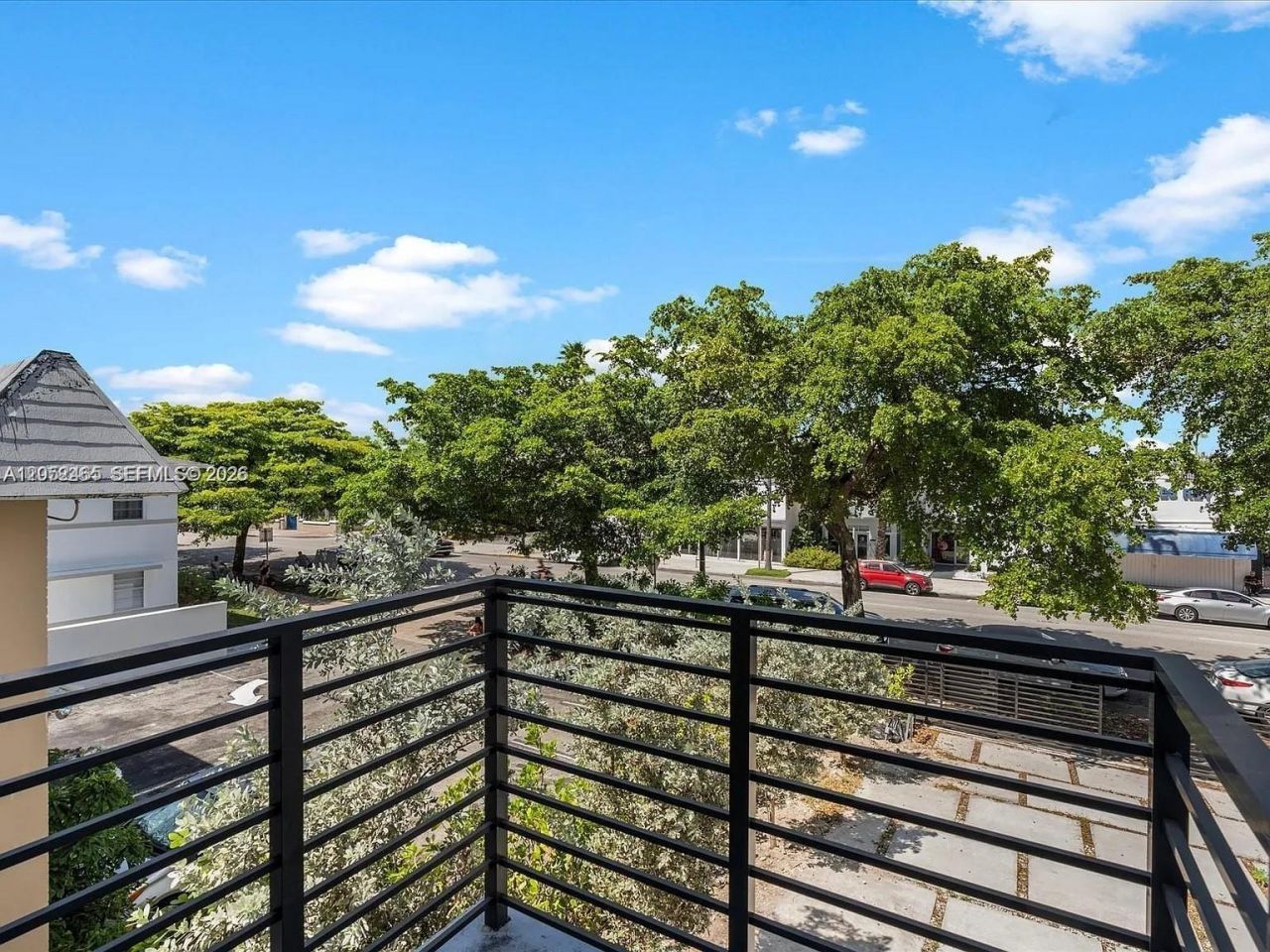 1134 71st St, Unit 3, Miami Beach, FL 33141 Photo