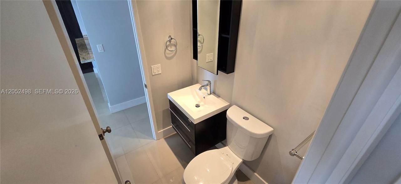 600 NE 36th St, Unit 1509, Miami, FL 33137 Photo