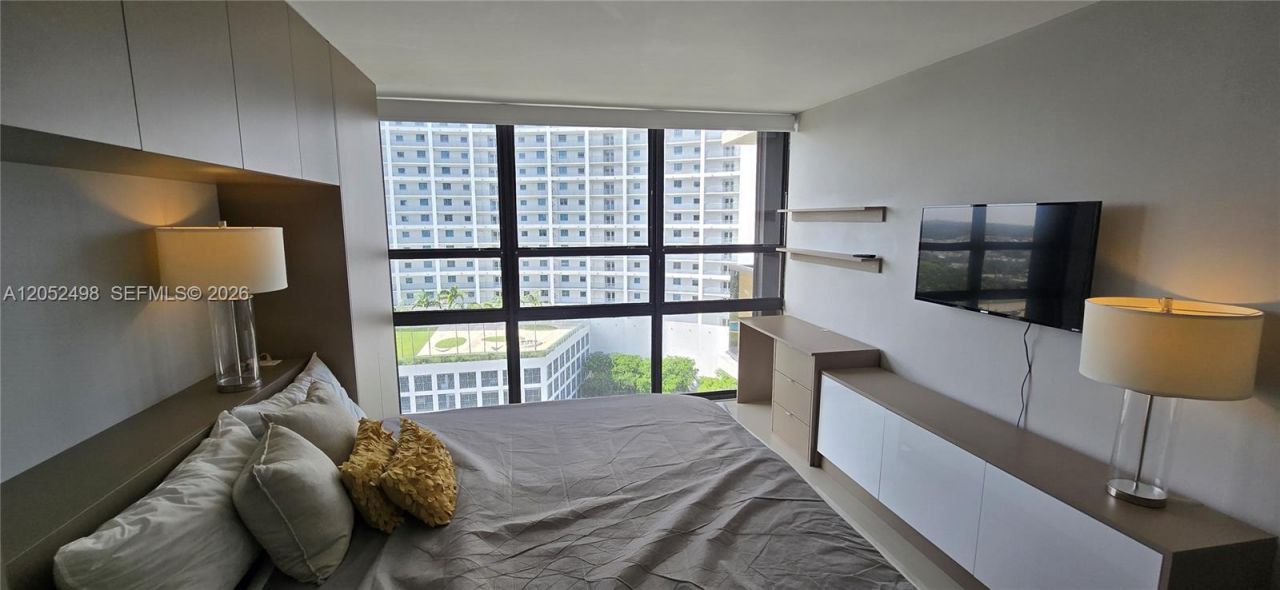 600 NE 36th St, Unit 1509, Miami, FL 33137 Photo