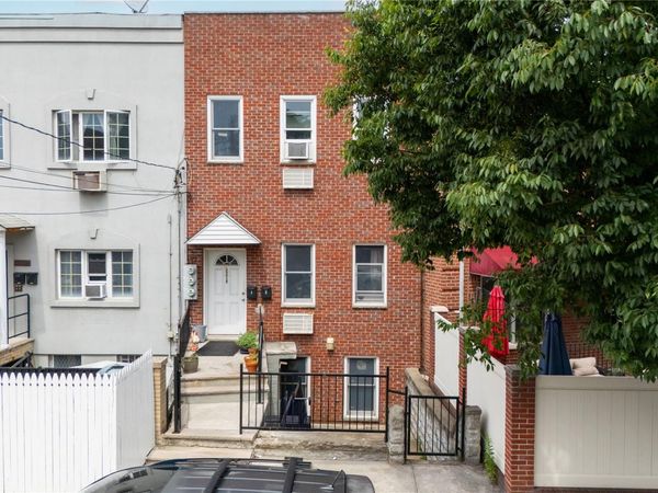46-15 30th Road , Astoria, NY 11103