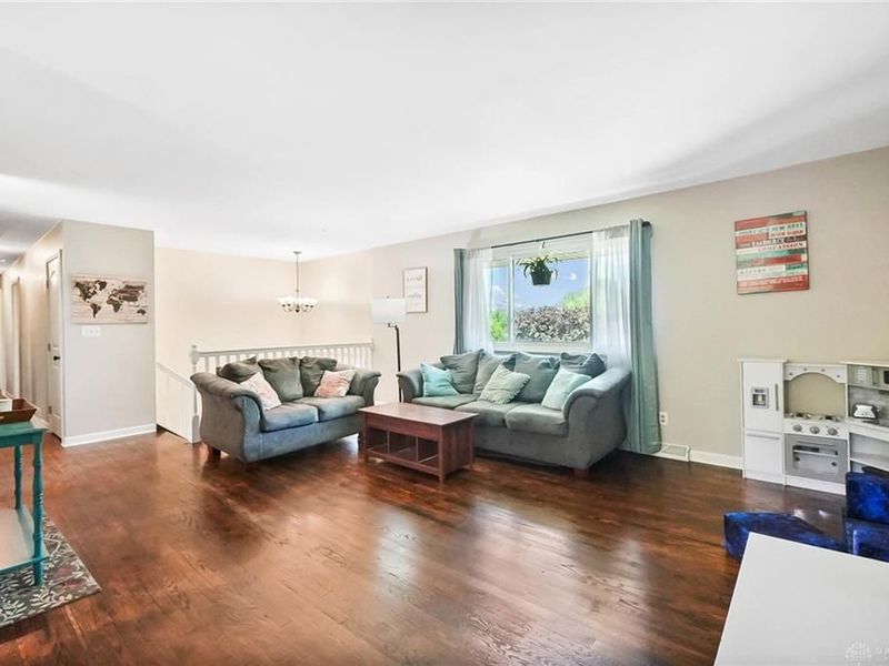 2500 Symphony Way, Dayton, OH 45449 Photo 5