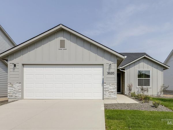 940 SW Jayhawk St, Mountain Home, ID 83647