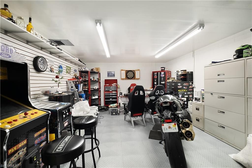 6761 Golden Gate Pkwy , Naples, FL 34105 Photo