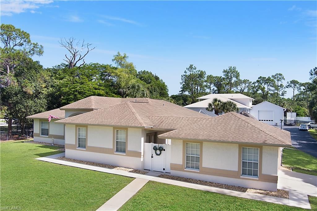 6761 Golden Gate Pkwy , Naples, FL 34105 Photo