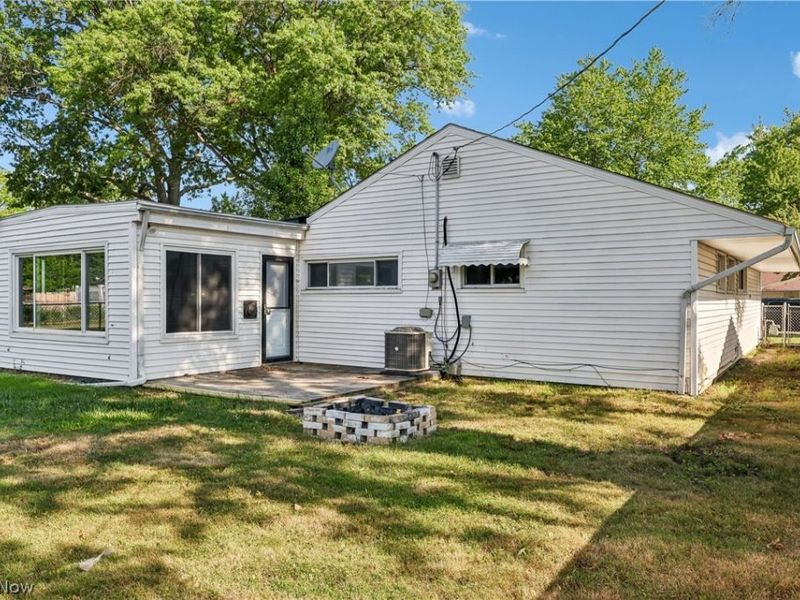 9011 Manorford Drive, Cleveland, OH 44130 Photo 28