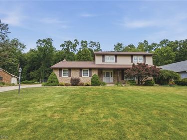 1581 Pine Cone Street NW, North Canton, OH 44720