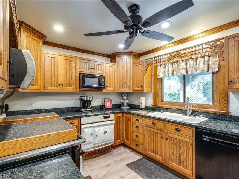 10845 Mccallum Avenue NE, Alliance, OH 44601 Photo 14