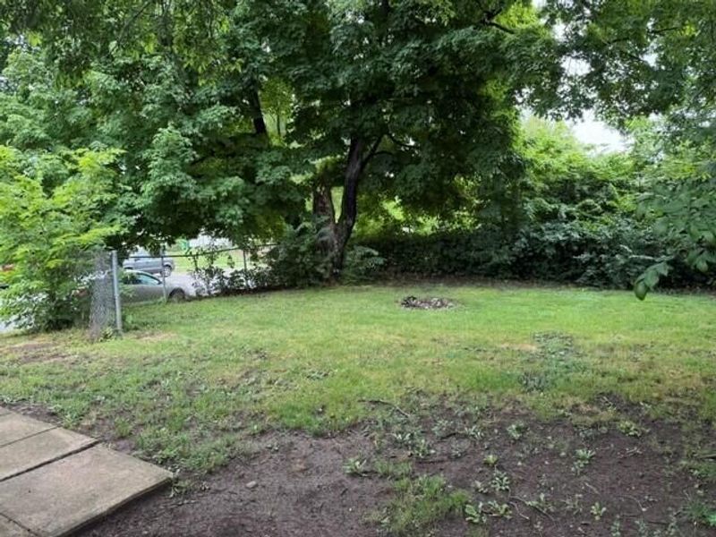 128 W Corwin Street , Circleville, OH 43113 Photo 5