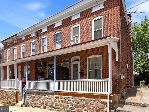 327 SUMMER STREET, ROYERSFORD, PA 19468