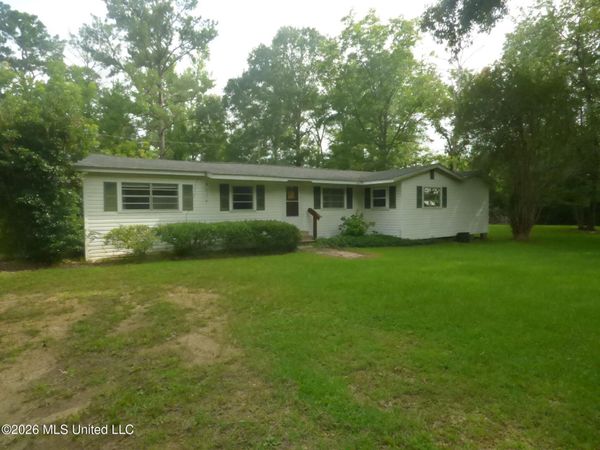 3739 Kahnville Road, Gloster, MS 39638