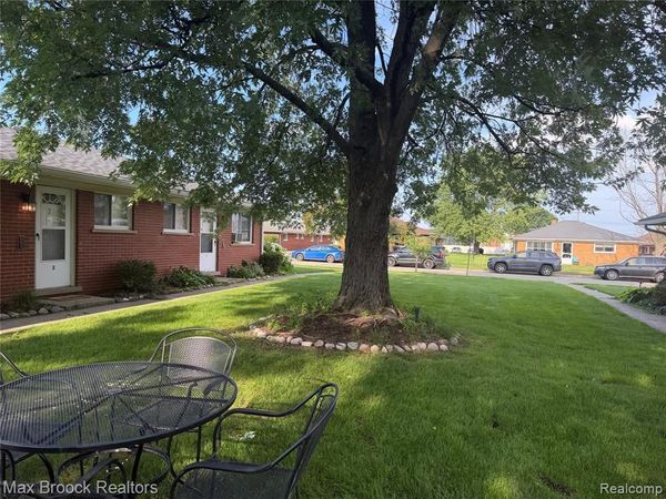 3875 Devon Road, Royal Oak, MI 48073