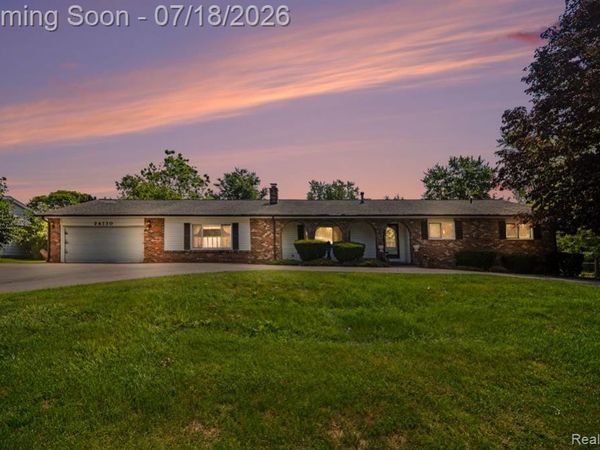24730 Creekside Drive, Farmington Hills, MI 48336