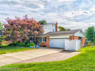 53625 Shelby Road, Shelby Twp, MI 48316