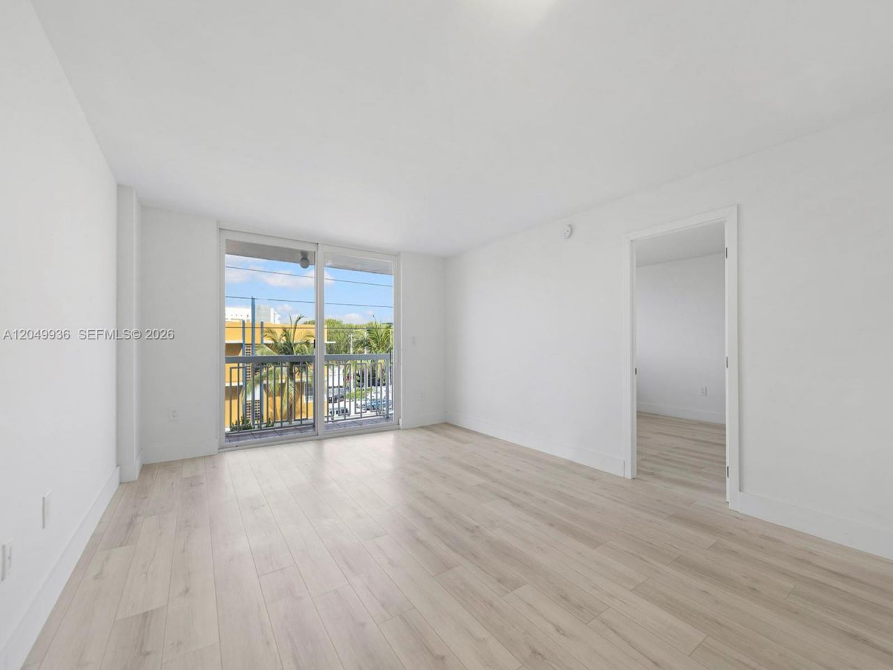 401 Ocean Dr , Unit 403, Miami Beach, FL 33139 Photo